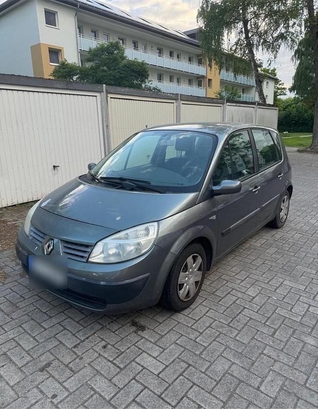 Grau Gebraucht 2005 Renault Mégane II Limousine | 600 € (Superpreis) - Bild 1/4