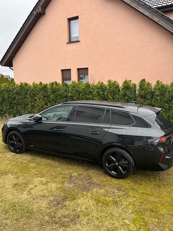 Gebraucht Opel Astra 131 PS (96 kW) 2023 Schwarz Kombi