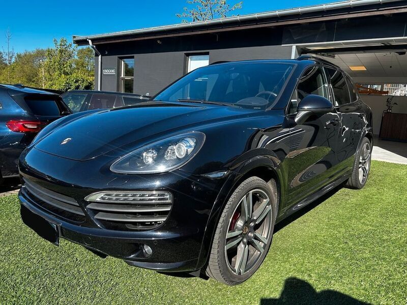 Schwarz Gebraucht 2014 Porsche Cayenne S SUV | 20.300 € (Superpreis) - Bild 1/3