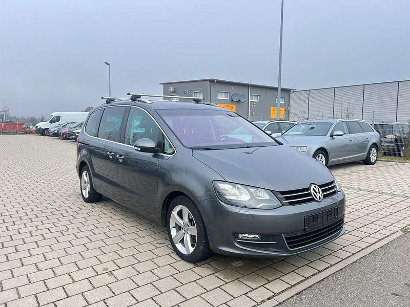 Grau Gebraucht 2011 VW Sharan Highline Van / Kleinbus | 9.950 € (Superpreis) - Bild 1/4