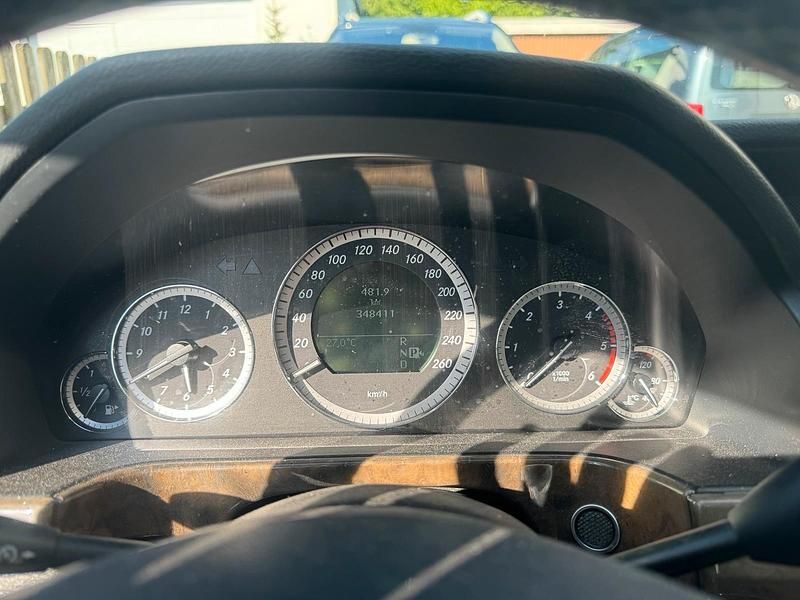 Gebraucht Mercedes E350 Elegance 231 PS (169 kW) 2009 Andere farben Limousine