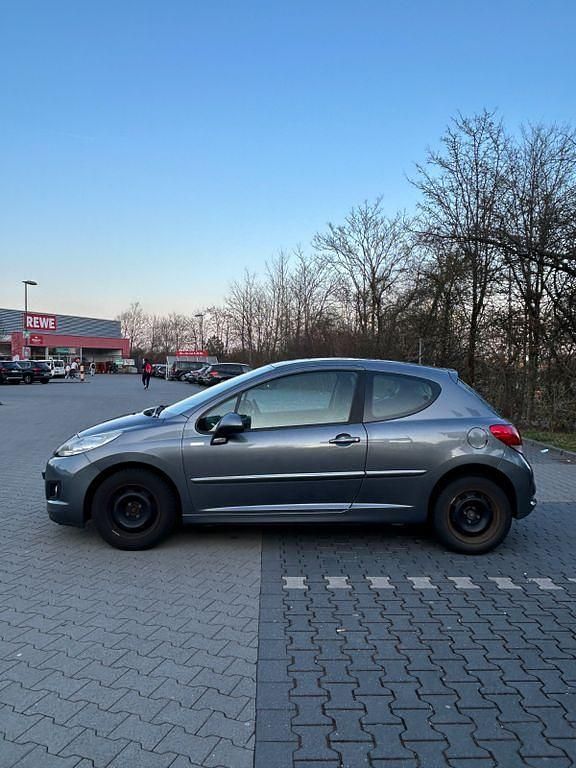 Gebraucht Peugeot 207 73 PS (53 kW) 2010 Kleinwagen