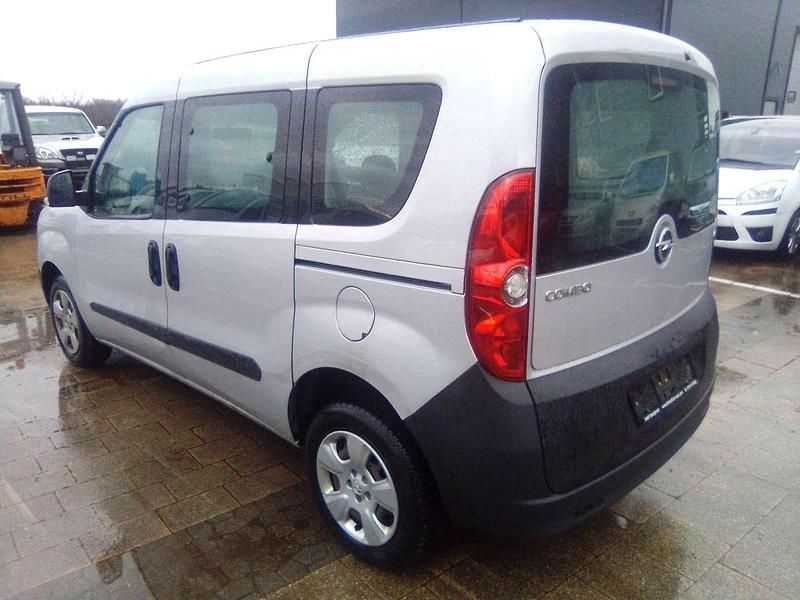 Gebraucht Opel Combo 95 PS (69 kW) 2018 Van / Kleinbus