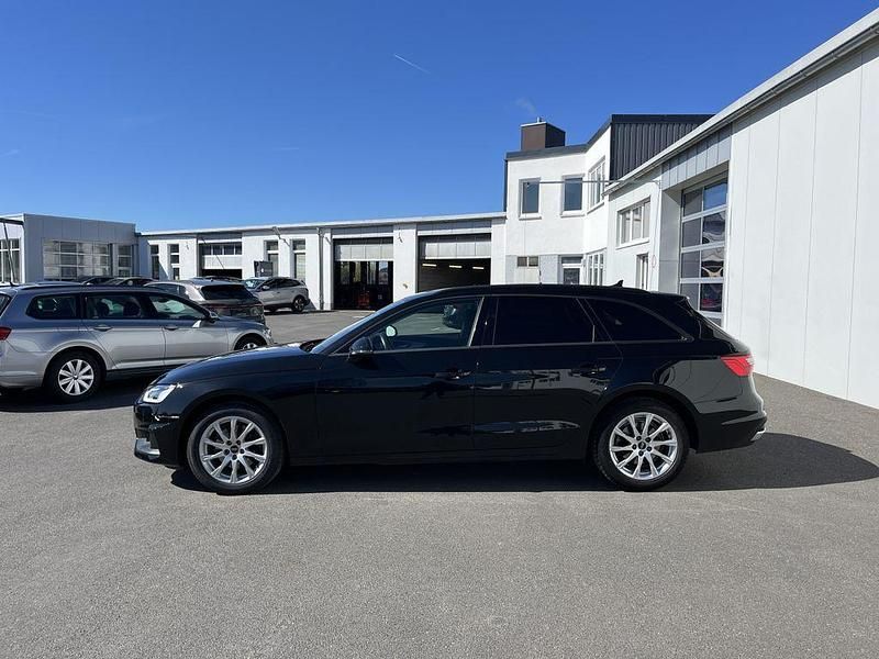 Gebraucht Audi A4 150 PS (110 kW) 2022 Mythosschwarz Kombi