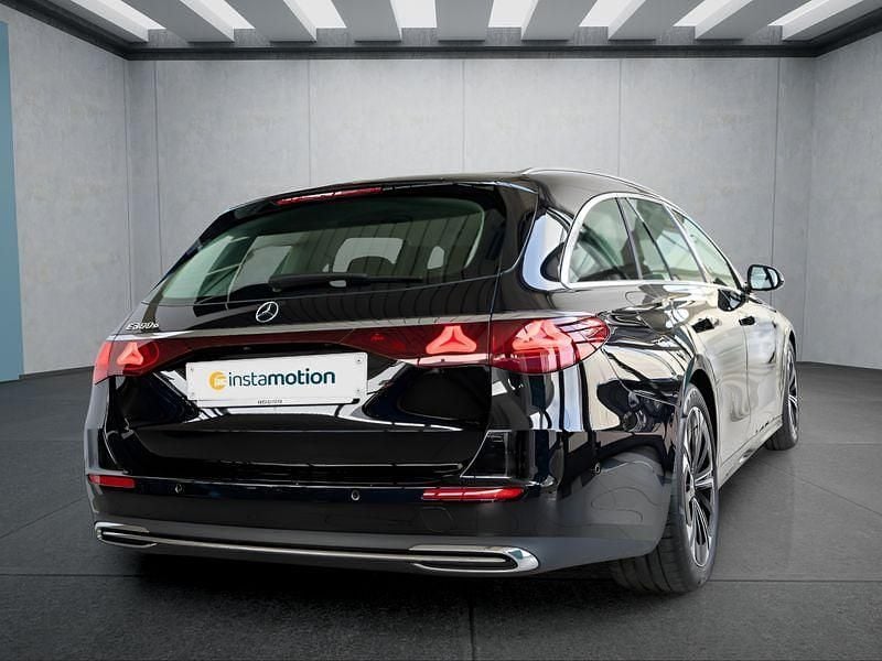 Gebraucht Mercedes E300 204 PS (150 kW) 2025 Schwarz Kombi