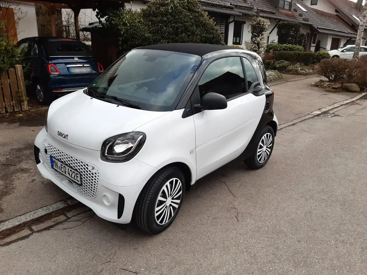 Gebraucht Smart ForTwo Coupé 60 kW (82 PS) 2022 Weiß Coupé