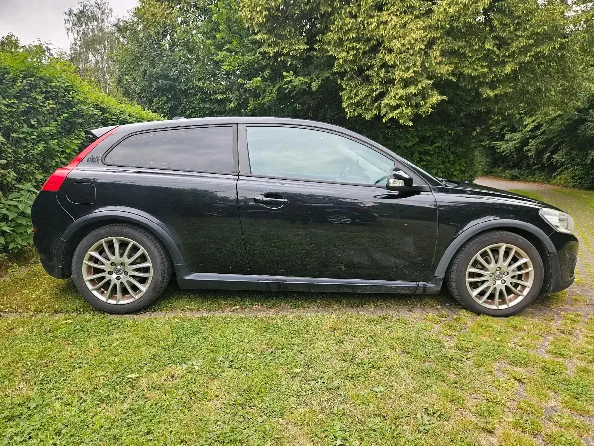 Gebraucht Volvo C30 115 PS (84 kW) 2012 Schwarz Kleinwagen
