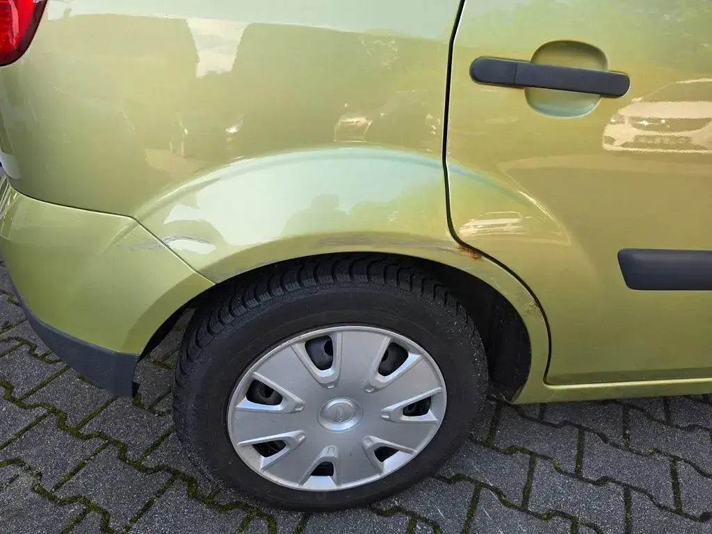 Gebraucht Ford Fiesta 69 PS (50 kW) 2007 Gelb Kleinwagen