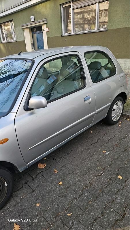 Grau Gebraucht 2002 Nissan Micra Kleinwagen | 800 € (Guter Preis) - Bild 1/4