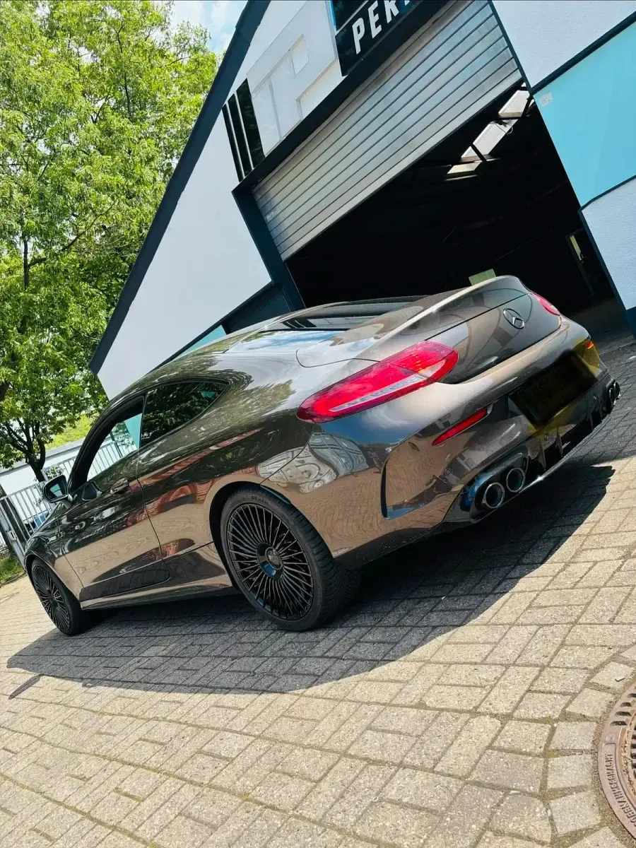 Gebraucht Mercedes C200 AMG line 184 PS (135 kW) 2016 Braun Coupé