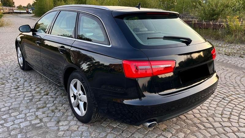 Gebraucht Audi A6 Ambiente 204 PS (150 kW) 2013 Schwarz Kombi