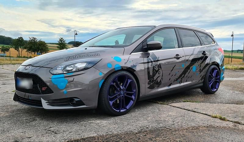 Gebraucht Ford Focus 150 PS (110 kW) 2014 Braun Kombi