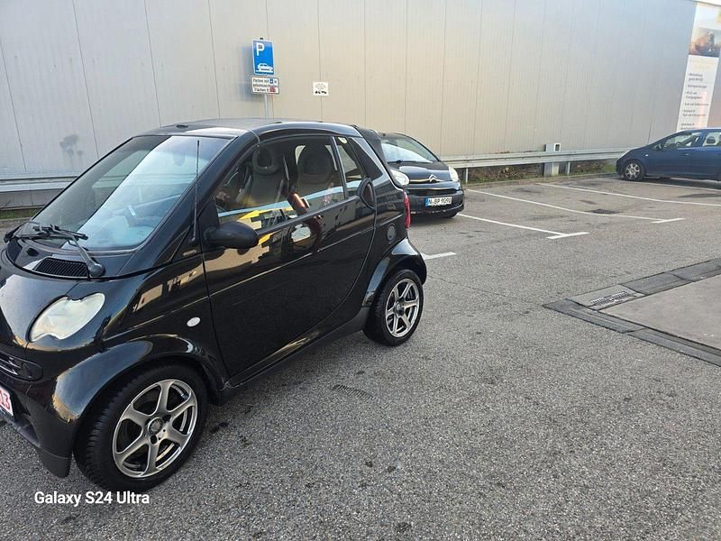 Schwarz Gebraucht 2004 Smart ForTwo Coupé Basis Cabrio | 1.000 € (Superpreis) - Bild 1/4