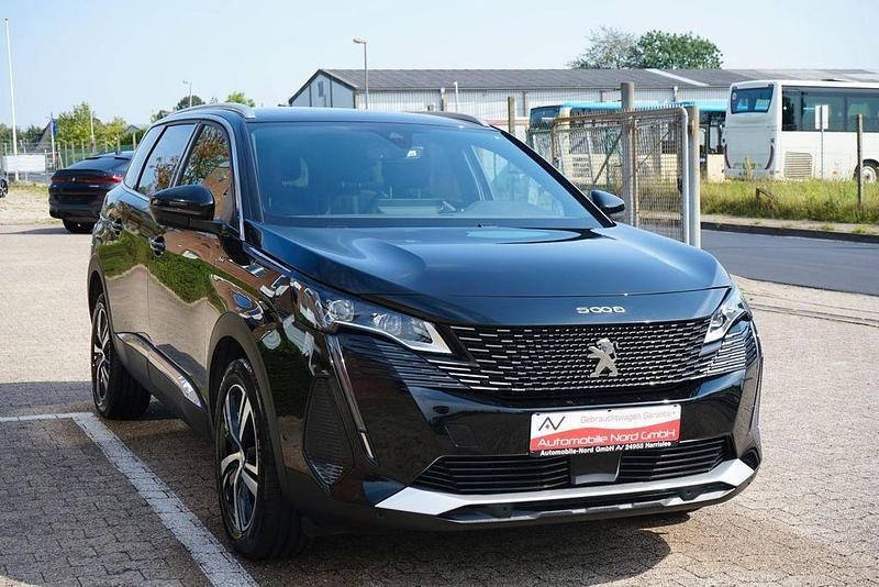 Gebraucht Peugeot 5008 Allure 131 PS (96 kW) 2021 Lackierung schwarz perla nera/ Van / Kleinbus