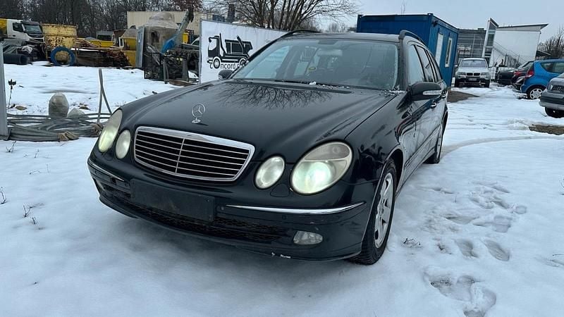 Gebraucht Mercedes E270 177 PS (130 kW) 2004 Schwarz Kombi