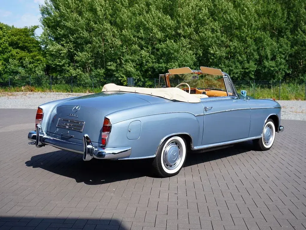Gebraucht Mercedes W180 106 PS (77 kW) 1957 Blau Cabrio