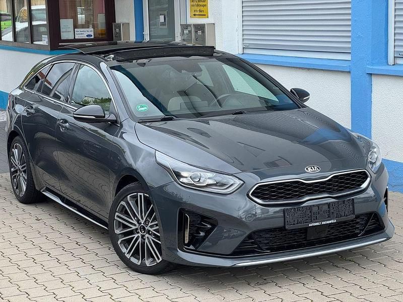 Grau Gebraucht 2019 Kia ProCeed GT GT-Line Kleinwagen | 17.300 € (Fairer Preis) - Bild 1/4