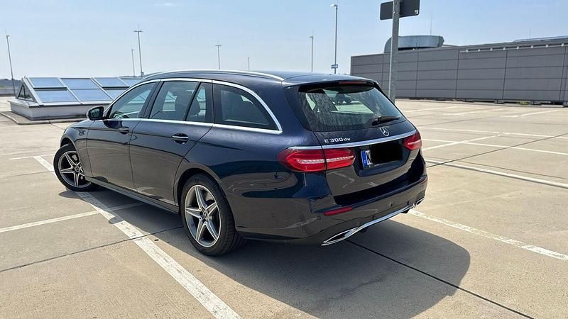 Gebraucht Mercedes E300 AMG 306 PS (225 kW) 2020 Kombi