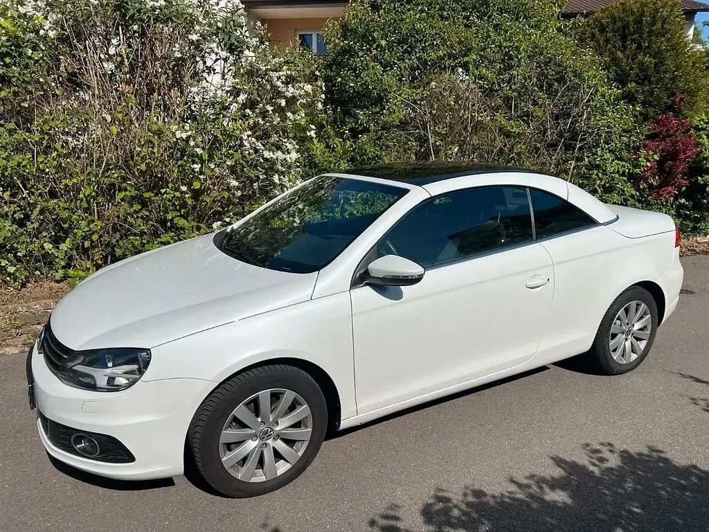 Używany VW Eos 122 KM (89 kW) 2013 Biały Kabriolet
