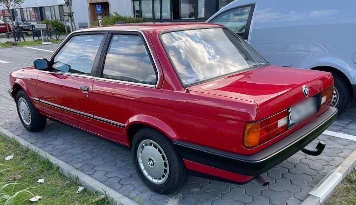 Gebraucht BMW 316 99 PS (72 kW) 1988 Rot Limousine