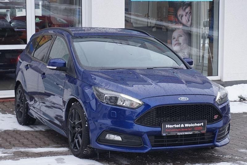 Gebraucht Ford Focus Sport 250 PS (183 kW) 2016 Blau Limousine