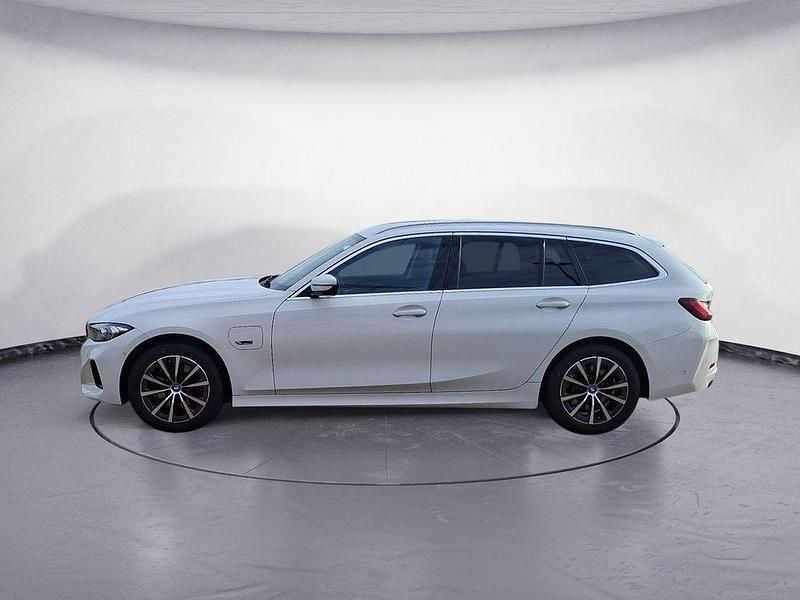 Gebraucht BMW 320 Shadowline 163 PS (119 kW) 2022 Alpinweiss Kombi