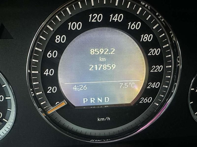 Gebraucht Mercedes C320 Avantgarde 224 PS (164 kW) 2009 Grau Kombi