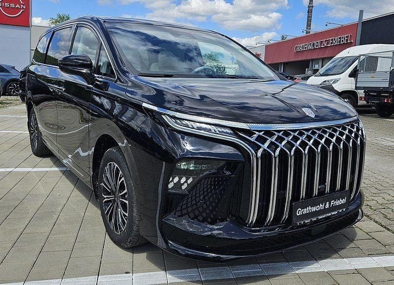 Gebraucht DFSK Forthing 9 245 PS (180 kW) 2025 Schwarz Van / Kleinbus