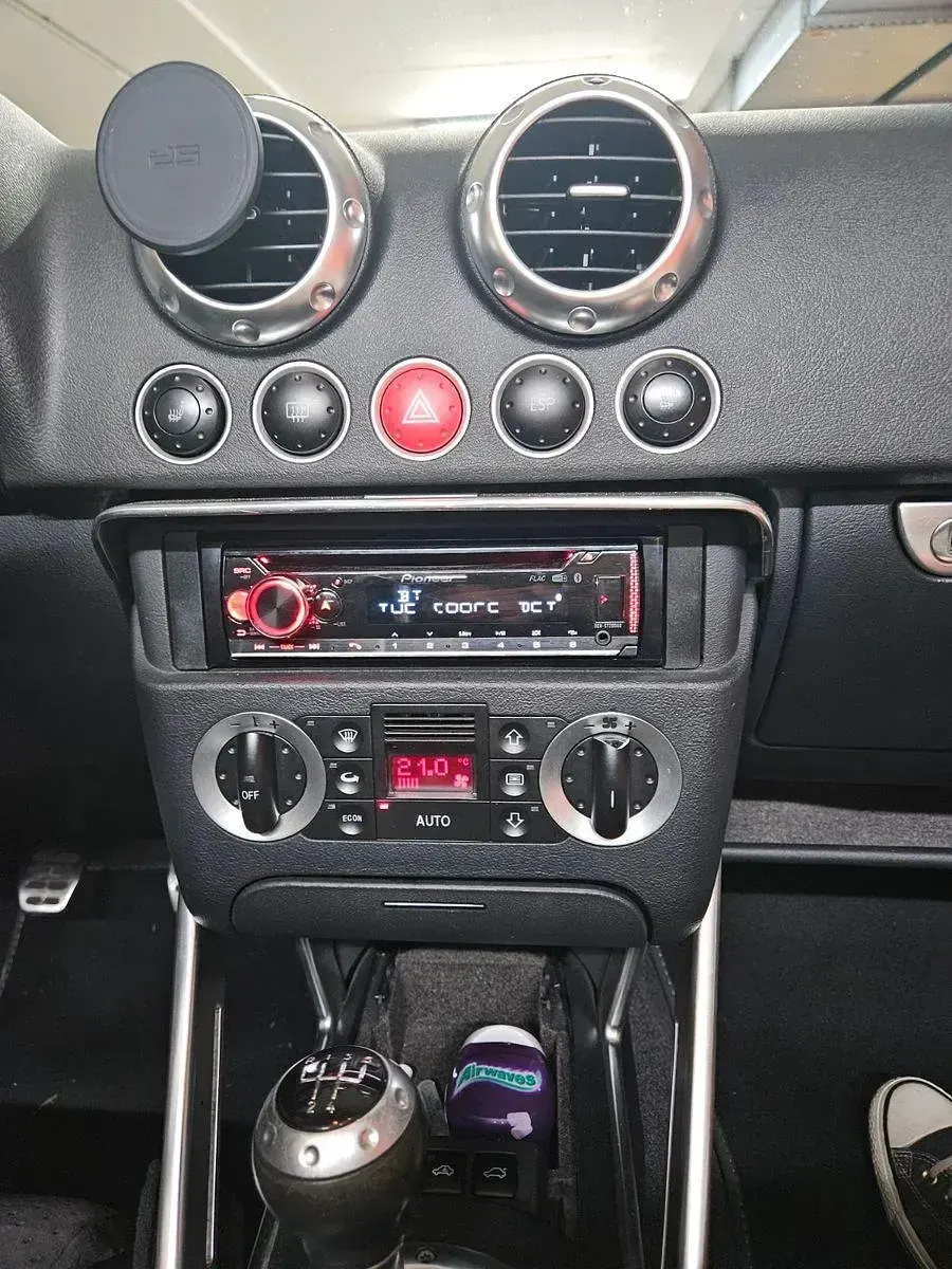 Gebraucht Audi TT Roadster Sport 179 PS (131 kW) 2004 Silber Cabrio