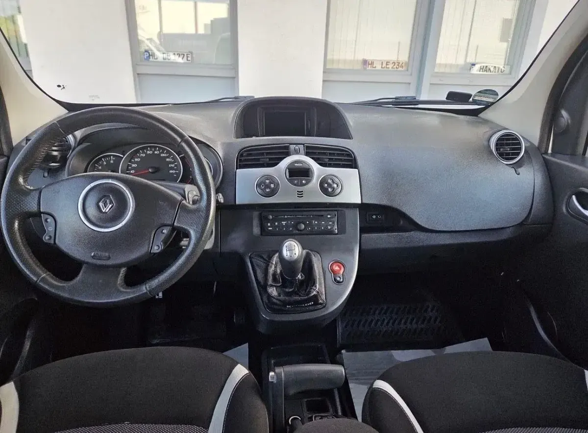 Gebraucht Renault Kangoo 90 PS (66 kW) 2013 Silber Van / Kleinbus