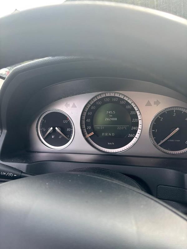 Gebraucht Mercedes C220 170 PS (125 kW) 2008 Silber Limousine