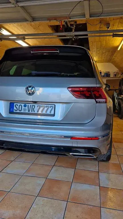 Gebraucht VW Tiguan 239 PS (175 kW) 2020 Beige SUV