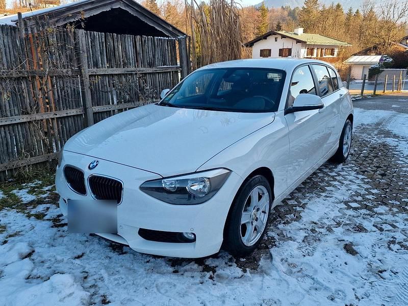 Weiß Gebraucht 2013 BMW 118 Kleinwagen | 5.300 € (Superpreis) - Bild 1/4