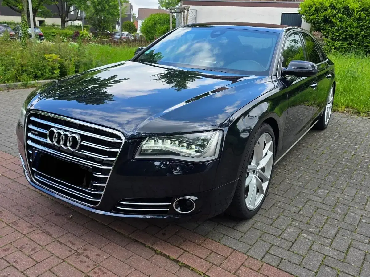 Gebraucht Audi A8 Comfort 351 PS (258 kW) 2012 Blau Limousine