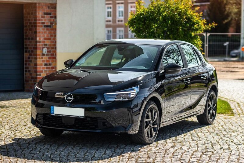 Schwarz Gebraucht 2024 Opel Corsa Edition Limousine | 12.699 € (Superpreis) - Bild 1/4