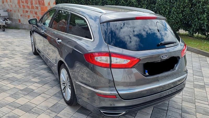 Gebraucht Ford Mondeo Vignale 150 PS (110 kW) 2017 Grau Kombi