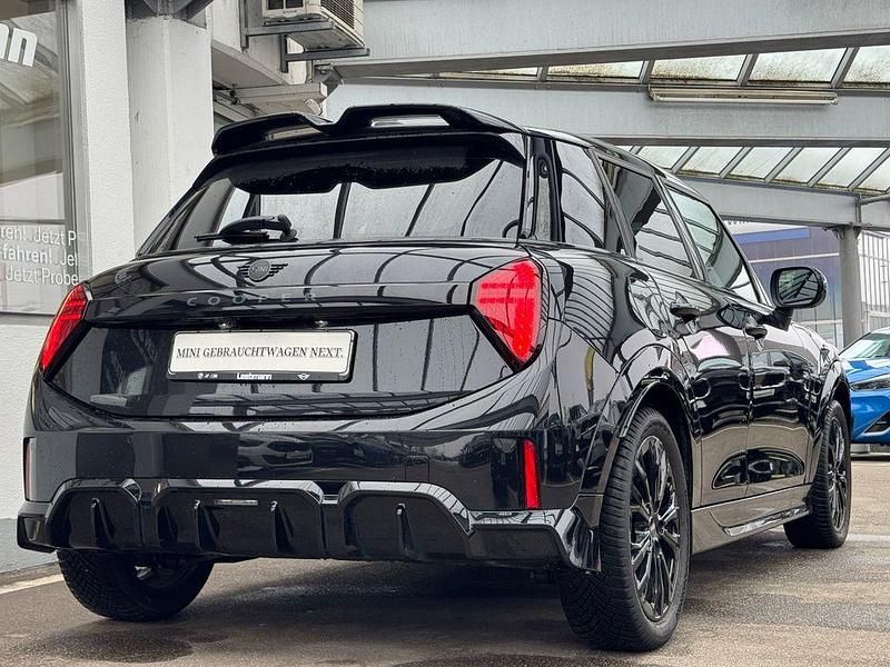 Gebraucht Mini Cooper 156 PS (114 kW) 2024 Midnight black ii (metallic) Kleinwagen