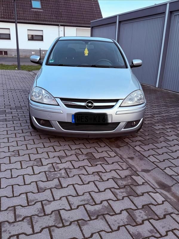 Gebraucht Opel Corsa 150 PS (110 kW) 2004 Silber Kleinwagen