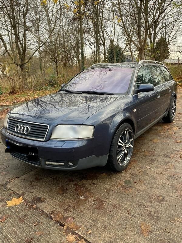 Blau Gebraucht 2002 Audi A6 Kombi | 2.000 € (Guter Preis) - Bild 1/4