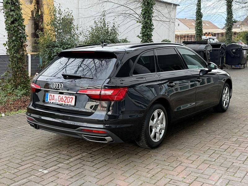 Gebraucht Audi A4 Basis 150 PS (110 kW) 2022 Schwarz Kombi