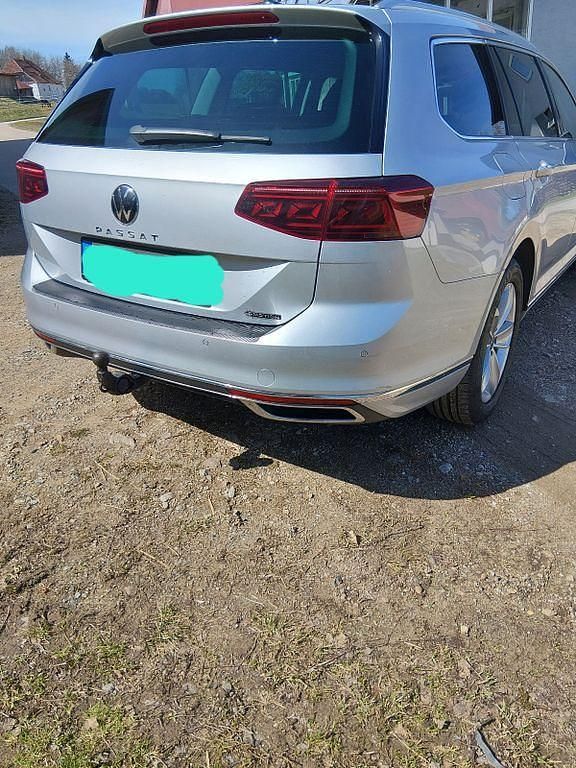 Gebraucht VW Passat Elegance 200 PS (147 kW) 2022 Silber Kombi