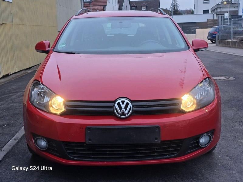 Gebraucht VW Golf VI Trendline 102 PS (75 kW) 2010 Rot Kleinwagen