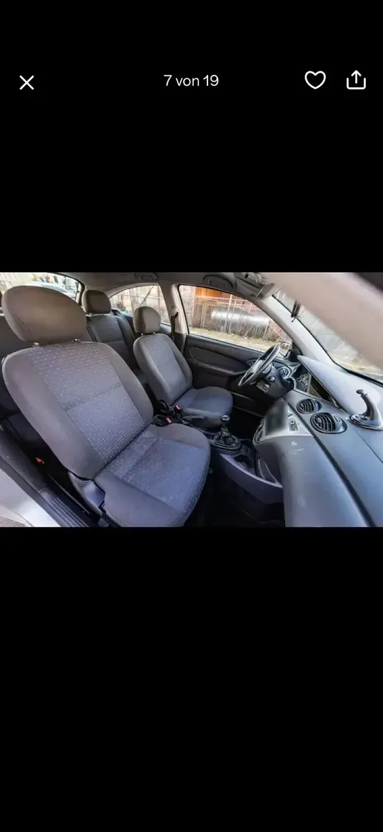 Second-hand Ford Focus 75 CP (55 kW) 2004 Argintiu Hatchback