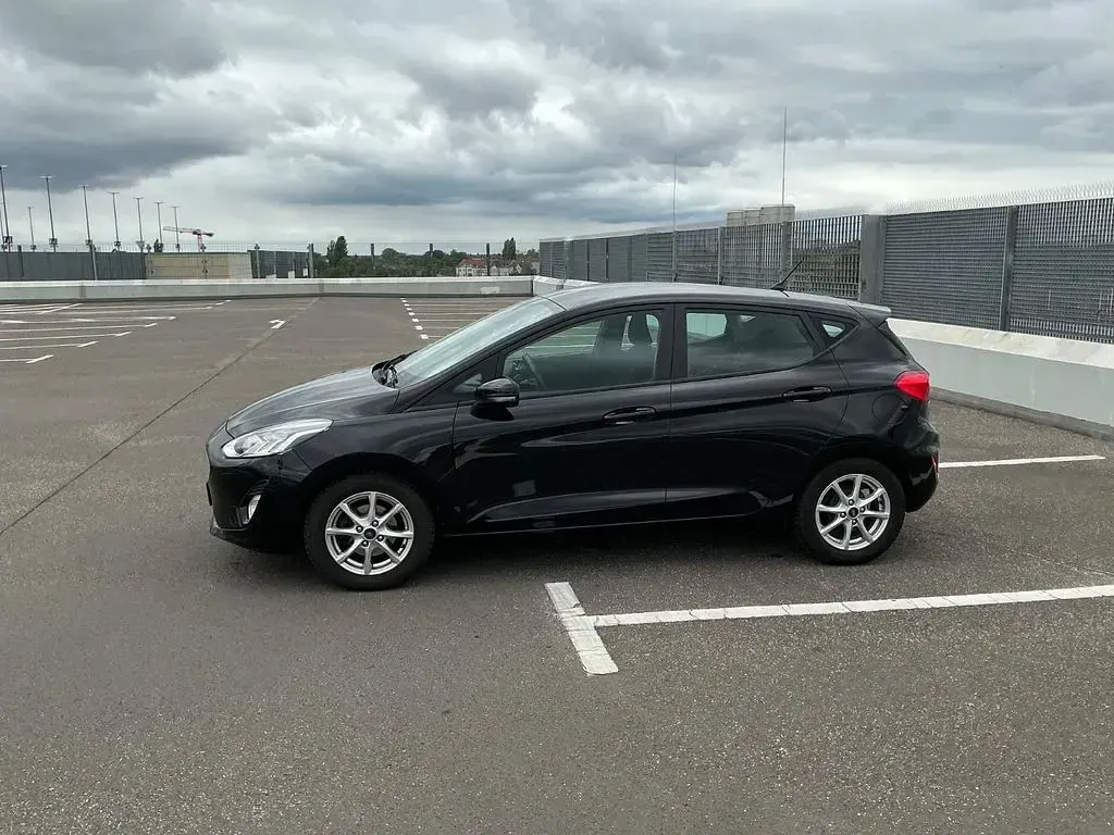 Gebraucht Ford Fiesta 86 PS (63 kW) 2018 Schwarz Kleinwagen