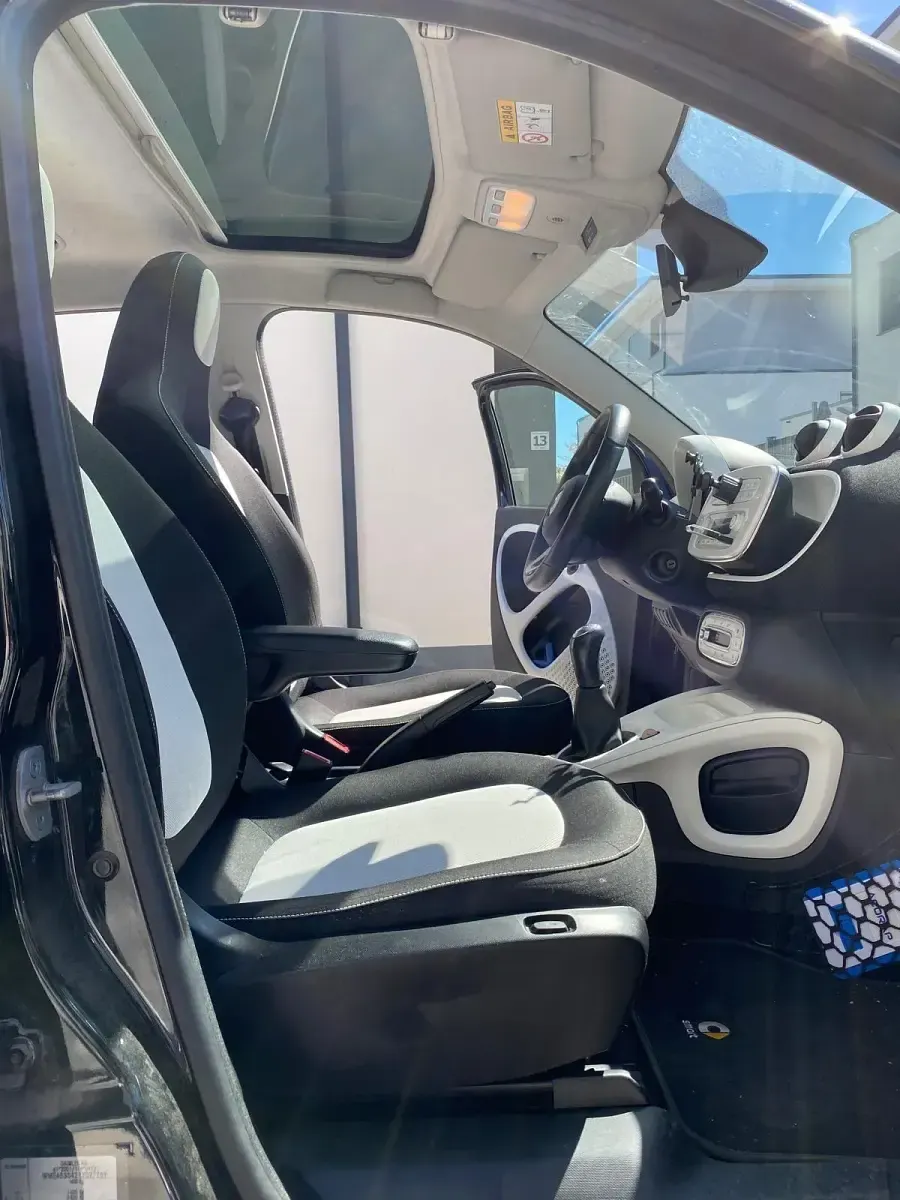 Używany Smart ForFour Passion 71 KM (52 kW) 2016 Czarny Hatchback