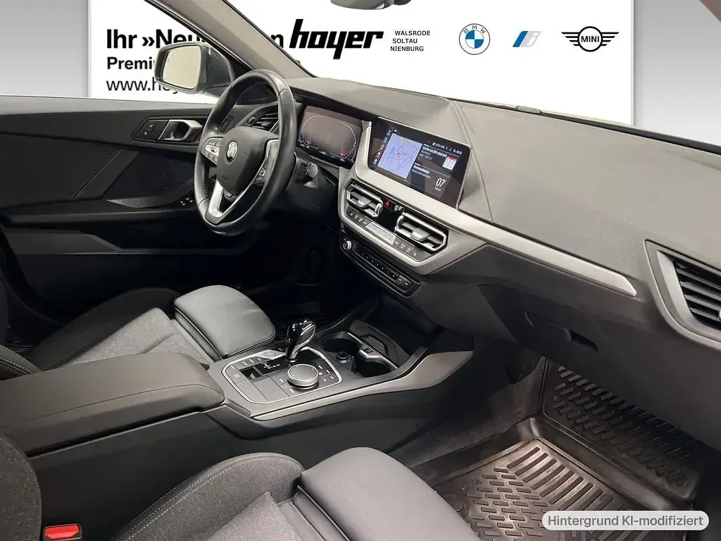 Gebraucht BMW 118 Advantage 136 PS (100 kW) 2024 Saphirschwarz Limousine