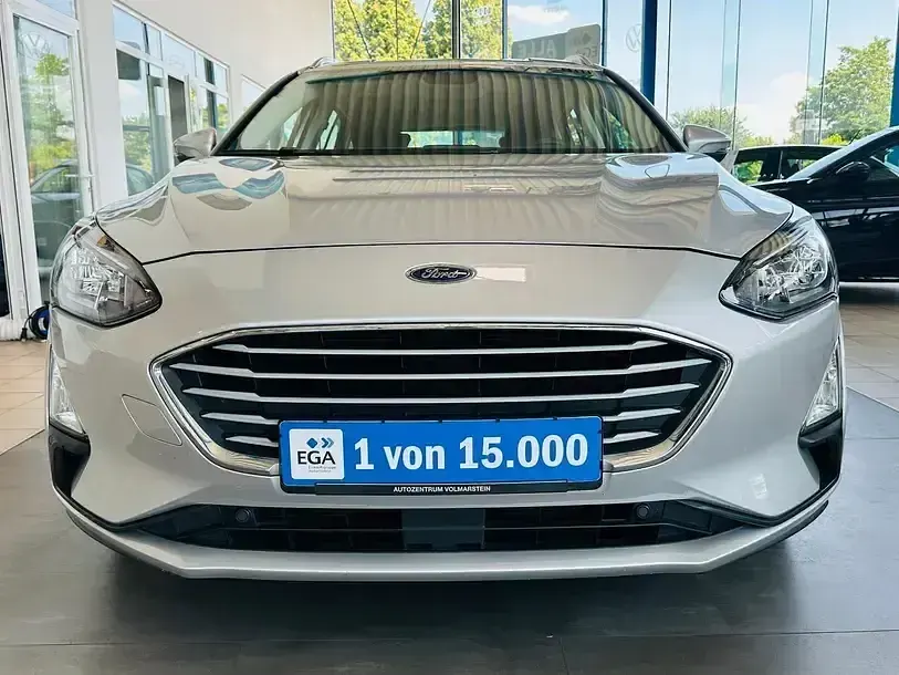 Używany Ford Focus Cool & Connect 120 KM (88 kW) 2021 Srebrny Kombi