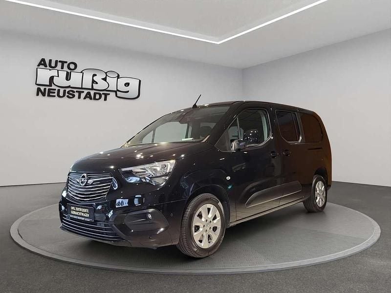 Nacht schwarz/noir onyx Gebraucht 2021 Opel Combo Life XL Elegance Van / Kleinbus | 22.650 € (Fairer Preis) - Bild 1/4