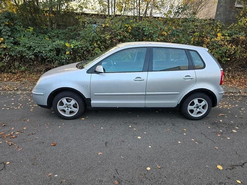 Silber Gebraucht 2005 VW Polo Kleinwagen | 1.250 € (Guter Preis) - Bild 1/4