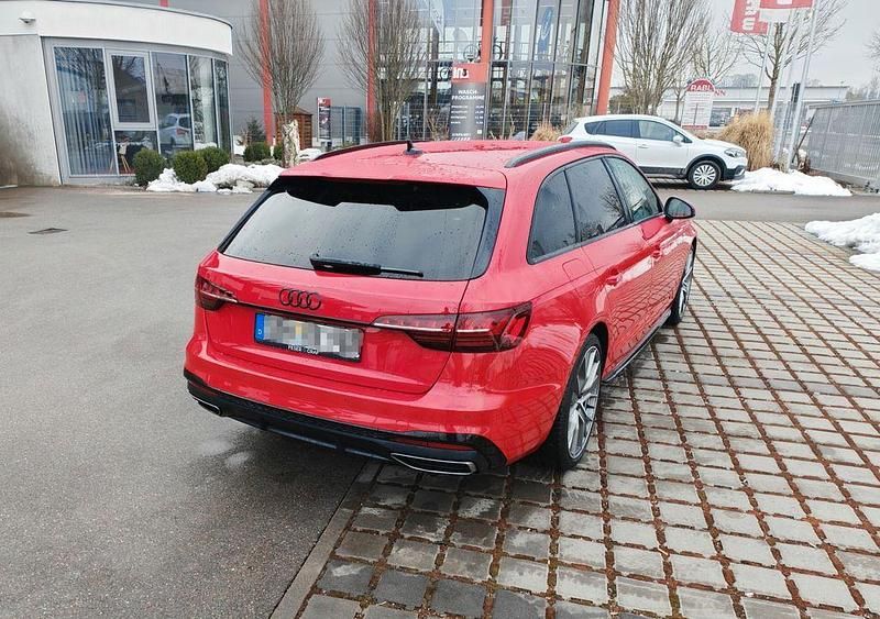 Gebraucht Audi A4 S-Line 163 PS (119 kW) 2022 Rot Kombi